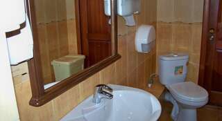 Гостиница Club Hotel Boston Брянск Стандартный двухместный номер с 1 кроватью или 2 отдельными кроватями-8